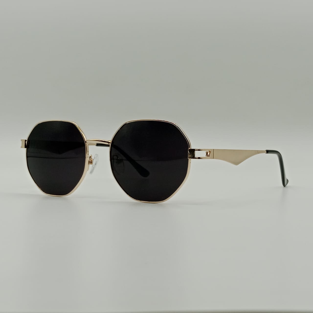 SIGNATURE SHADEZZZ FOR ALL FACE SHAPE AND GENDER