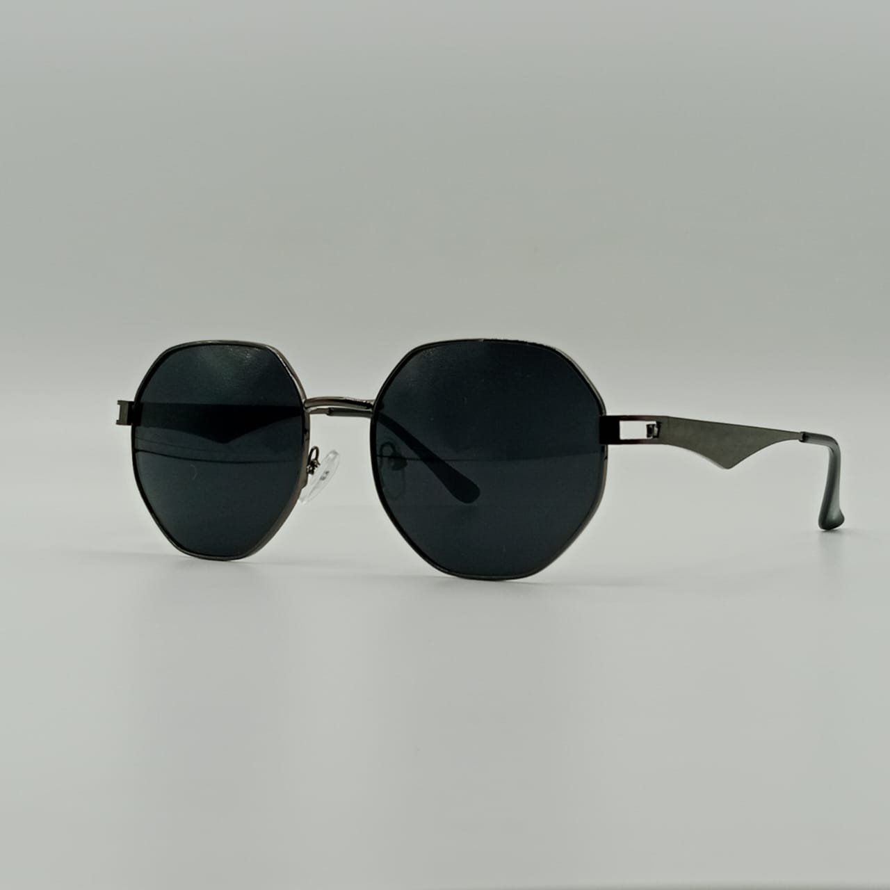 SIGNATURE SHADEZZZ FOR ALL FACE SHAPE AND GENDER